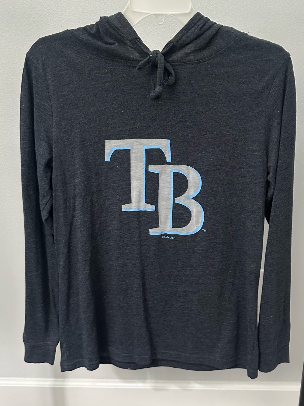 MLB Tampa Bay Rays Women’s Ash Blue Long-Sleeve Hooded Tee - size M